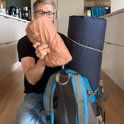 Matelas compact dans le sac a dos